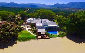 Broadlands Country House